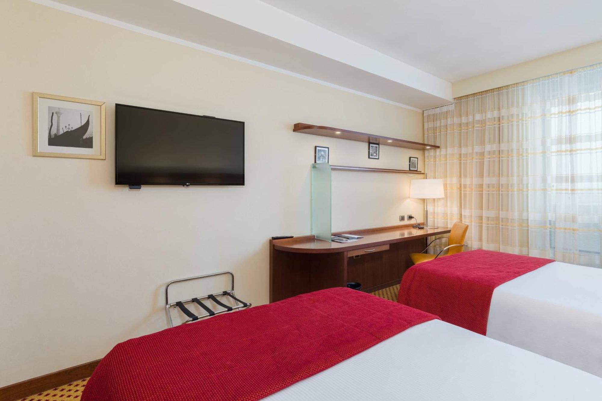 Courtyard By Marriott Venice Airport Тессера Экстерьер фото
