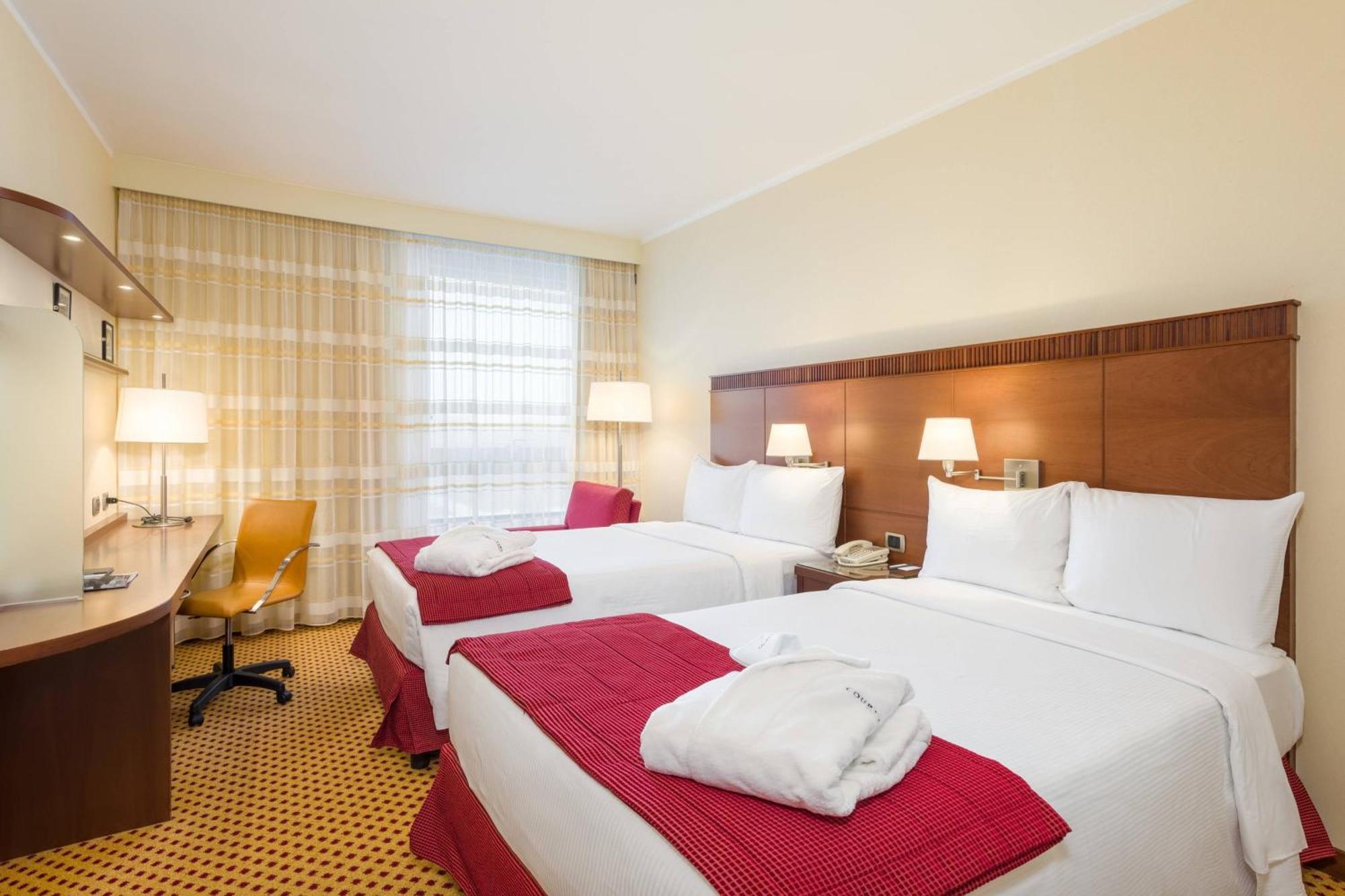 Courtyard By Marriott Venice Airport Тессера Экстерьер фото